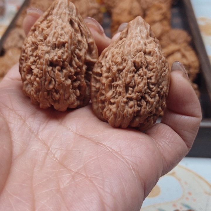 文玩核桃吊坠塔尖