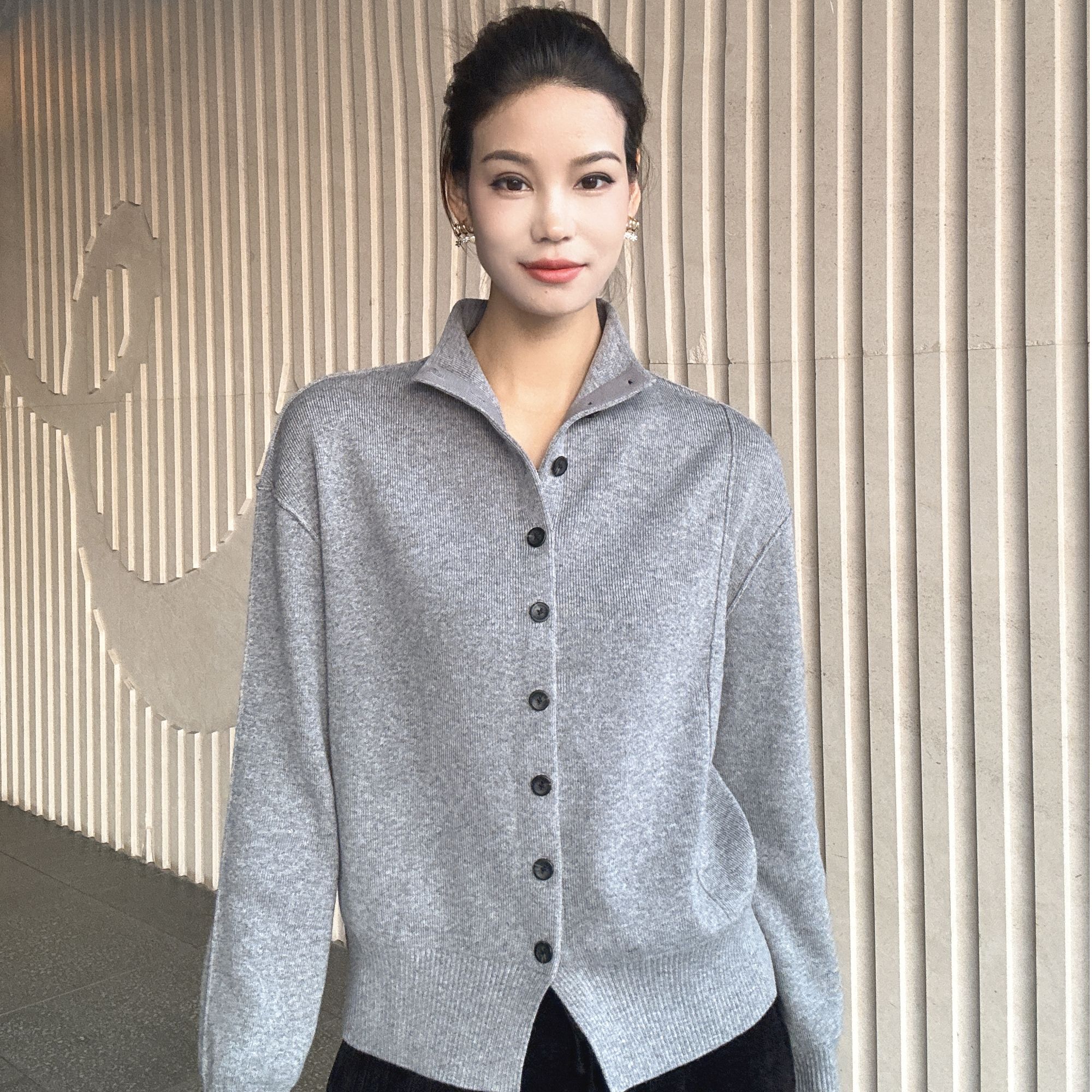 AMASS/阿玛施秋冬新款时尚百搭松弛感圆领羊毛针织开衫548055