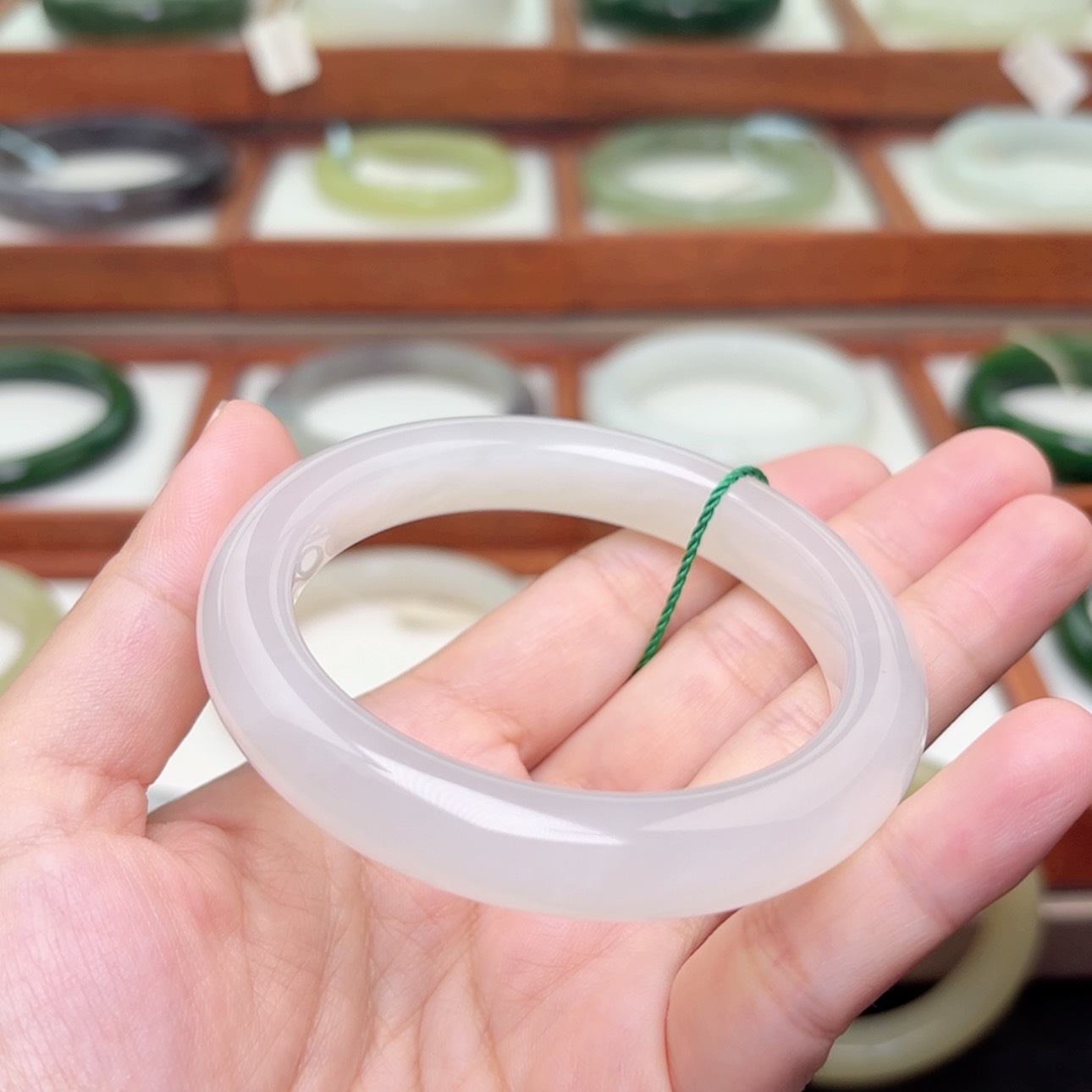 【闪购商品】未镶嵌手镯和田玉