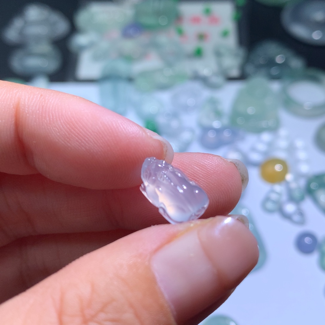 翡翠颈饰未镶嵌貔貅