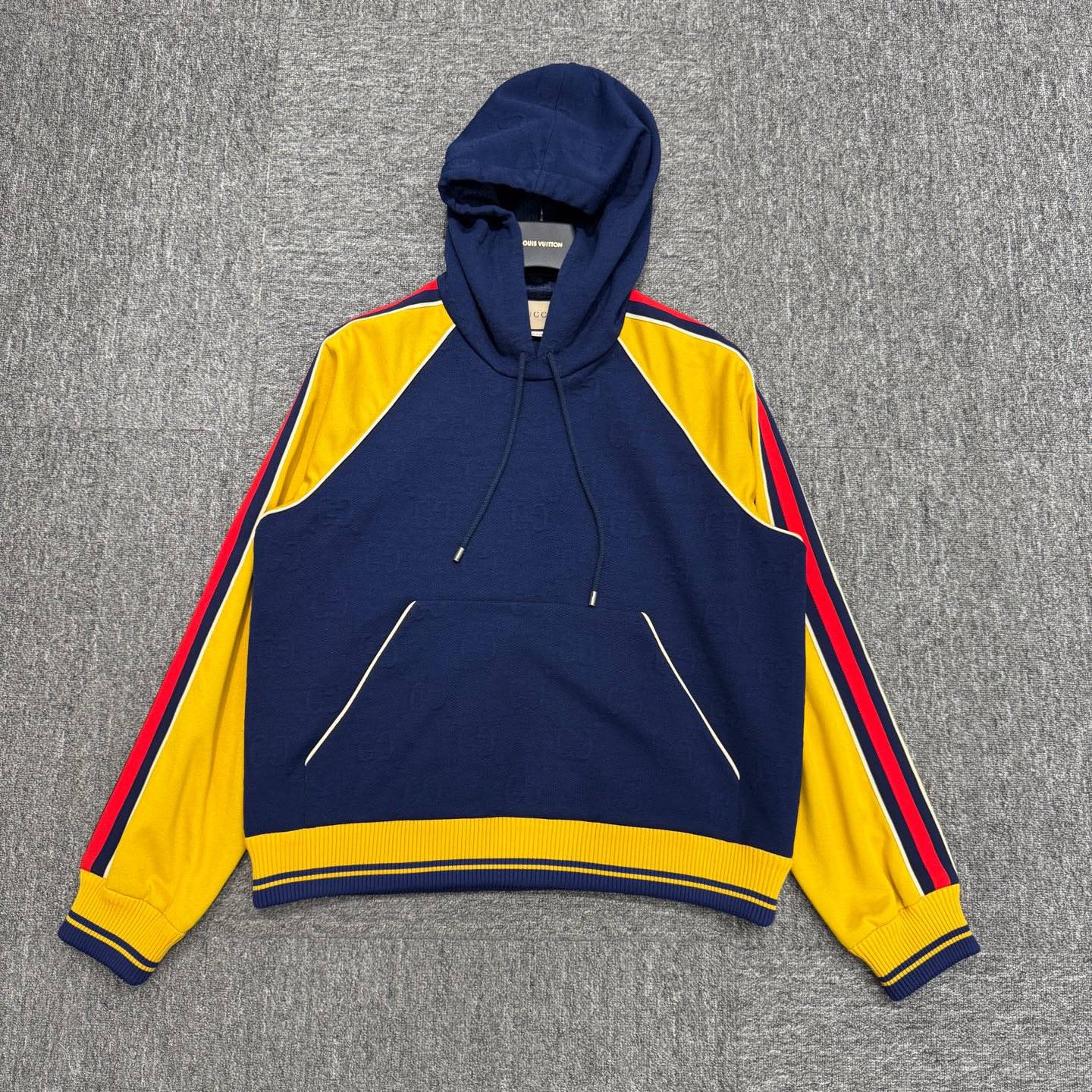 99新 GUCCI/古驰 浮雕老花连帽拼接卫衣/M码/15619