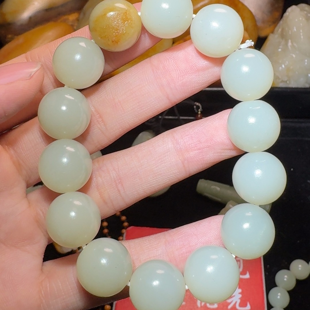 和田玉颈饰未镶嵌