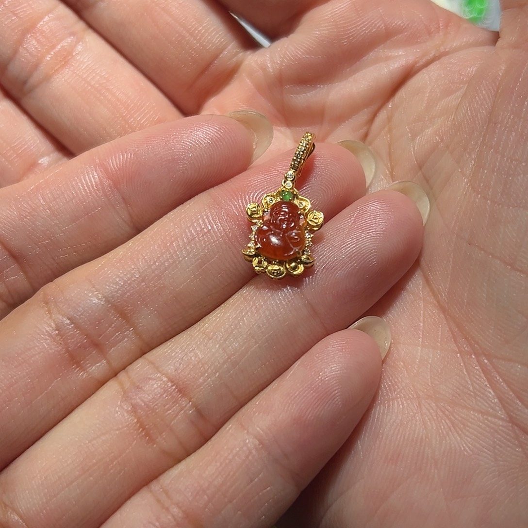 翡翠18K金镶嵌颈饰