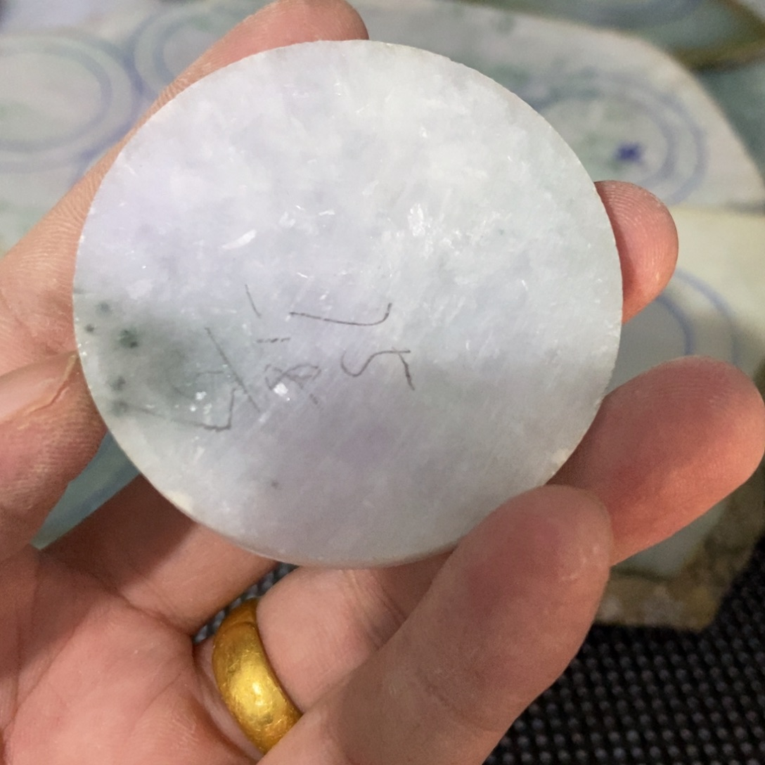 翡翠颈饰未镶嵌料子