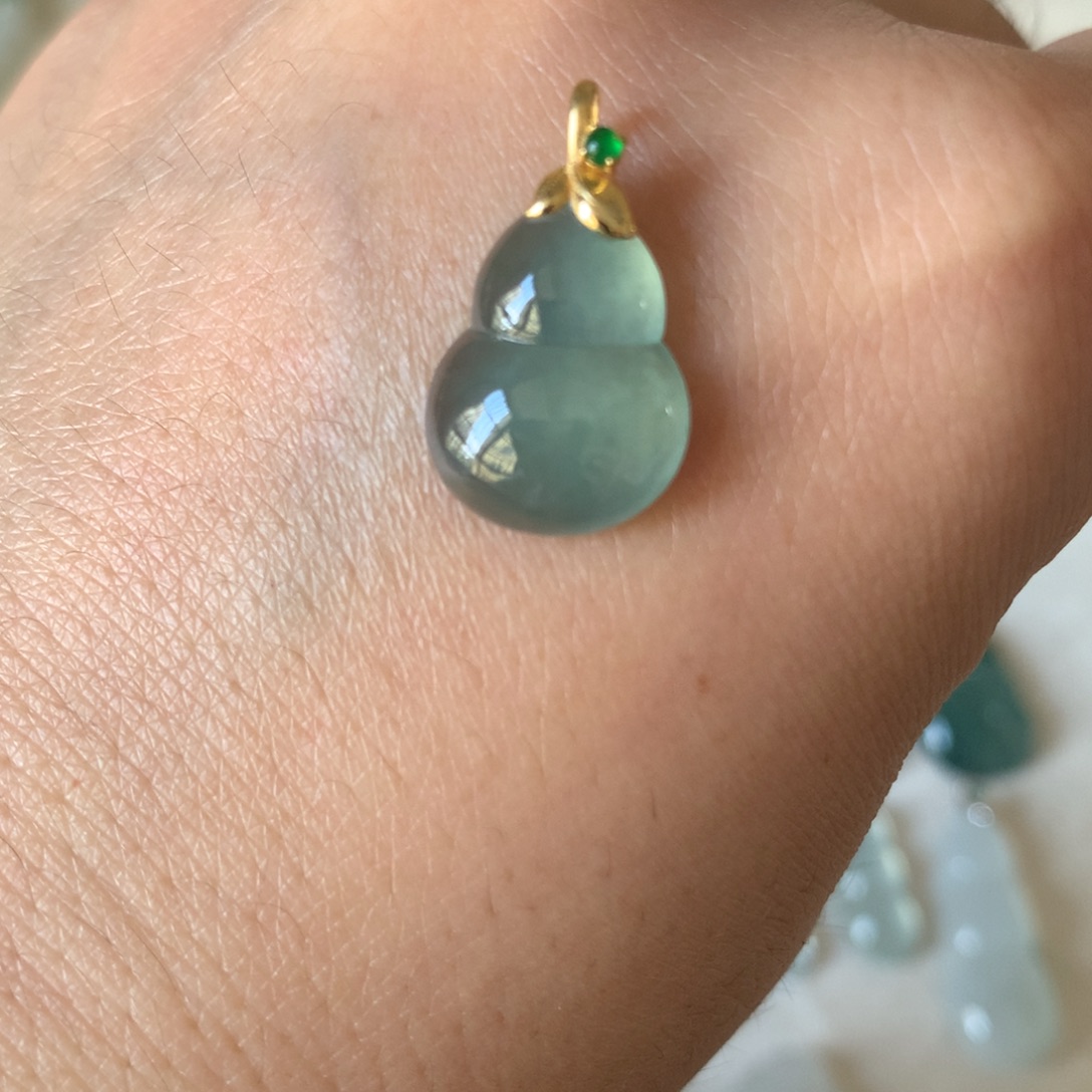 翡翠18K金镶嵌颈饰10