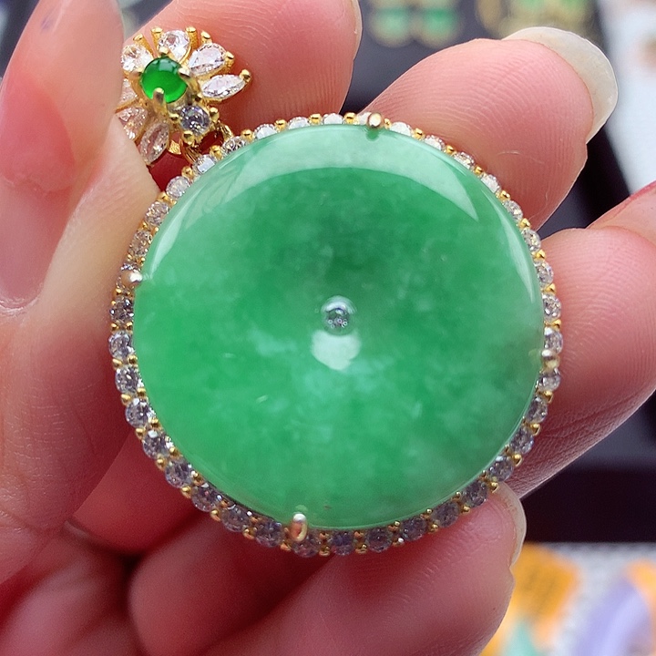 翡翠颈饰银S925镶嵌翡翠