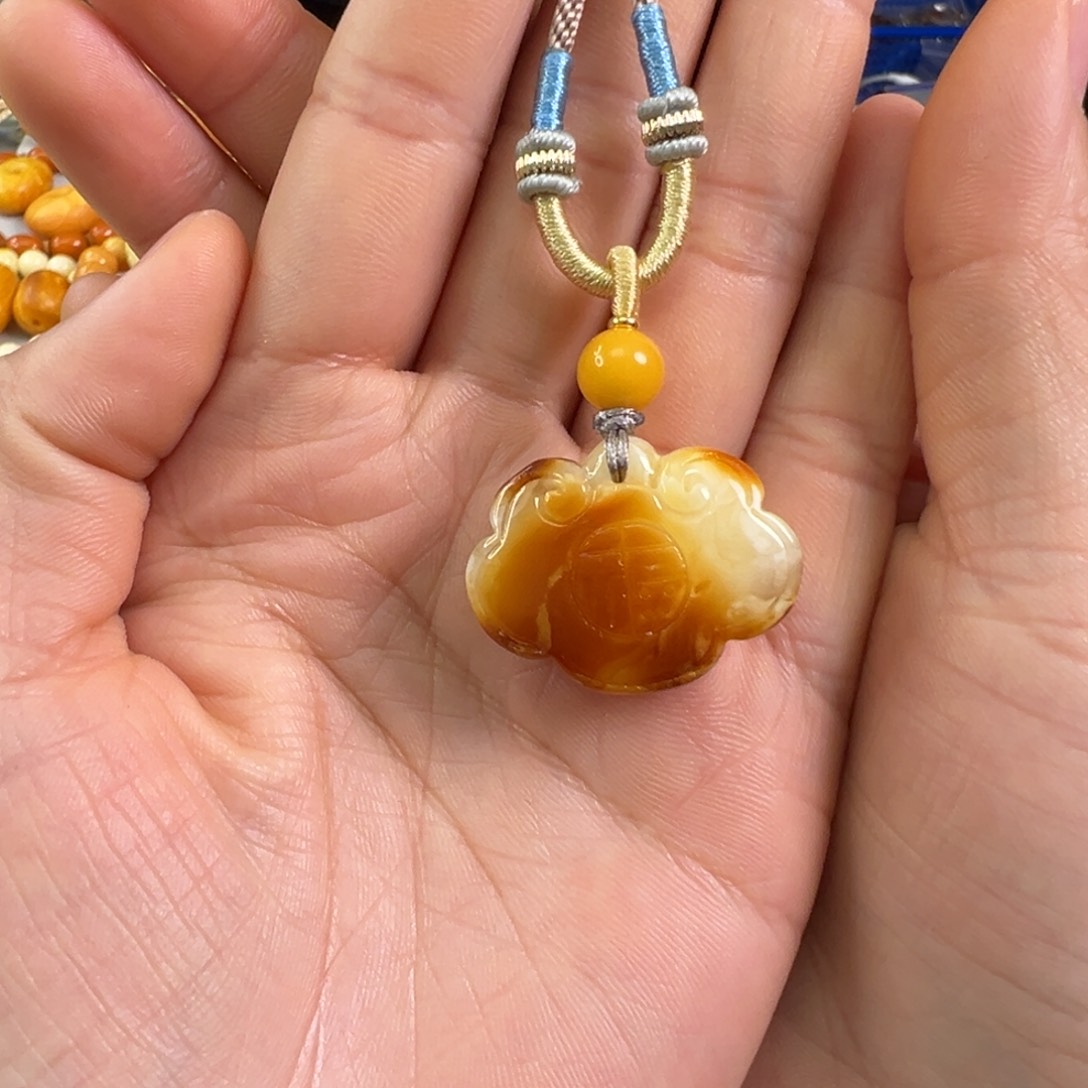 蜜蜡裸石未镶嵌蜜蜡