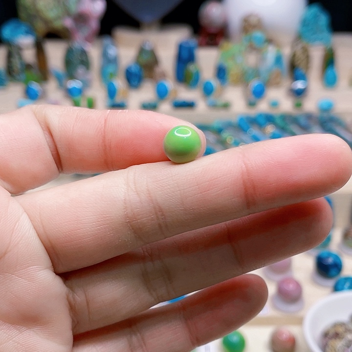 绿松石未镶嵌珠宝奇石