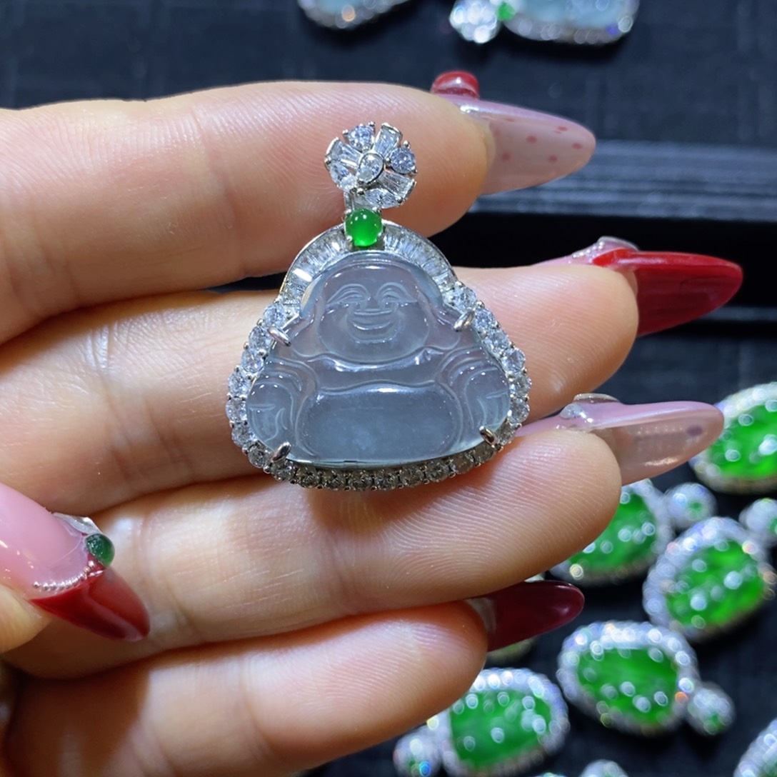 翡翠颈饰未镶嵌翡翠吊坠