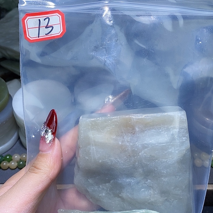 和田玉和田玉边角料随机发未镶嵌