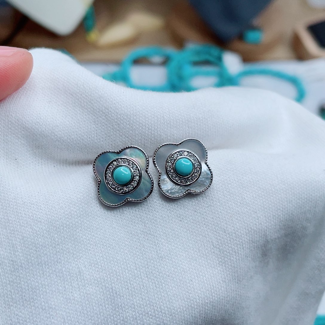 宁****绿松石未镶嵌绿松石