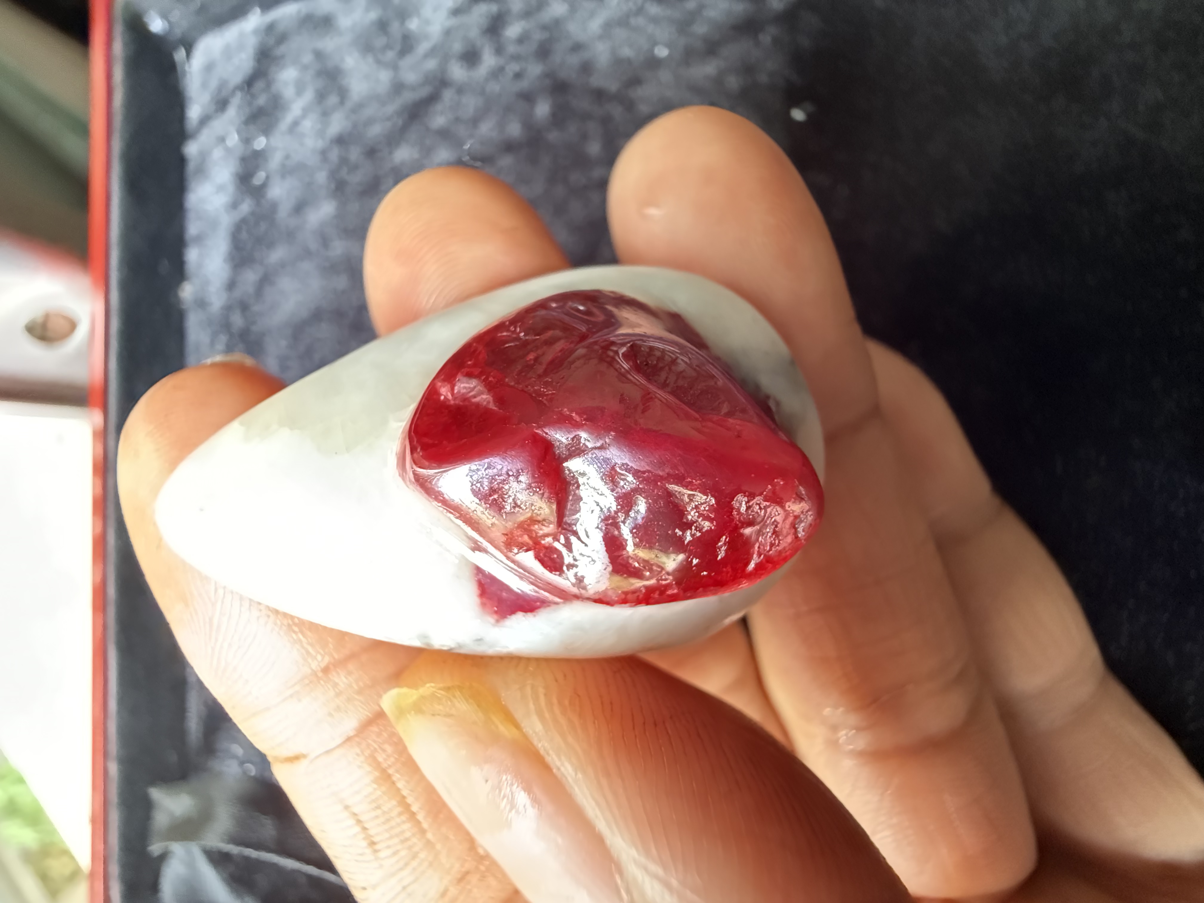 天然辰砂原石晶体吊坠