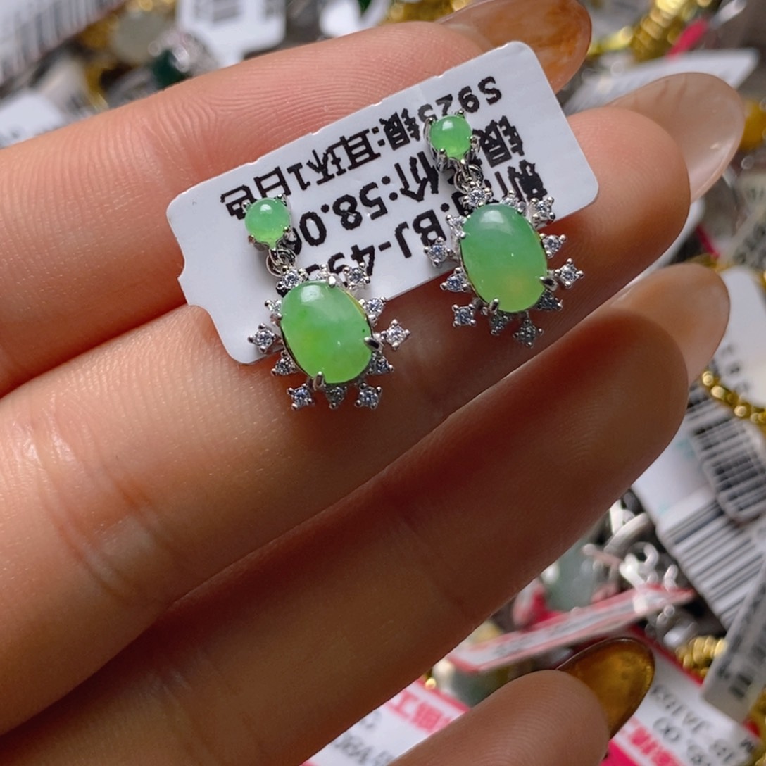 银S925镶嵌戒指翡翠百内无证书