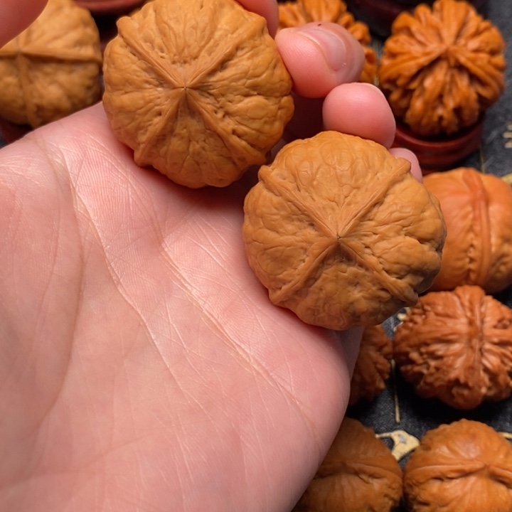 林***海文玩核桃吊坠四棱