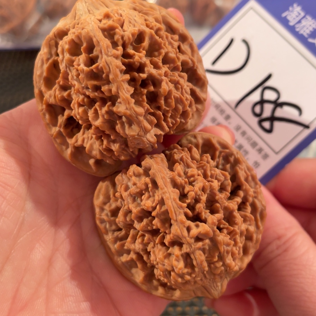 文玩核桃把件D188