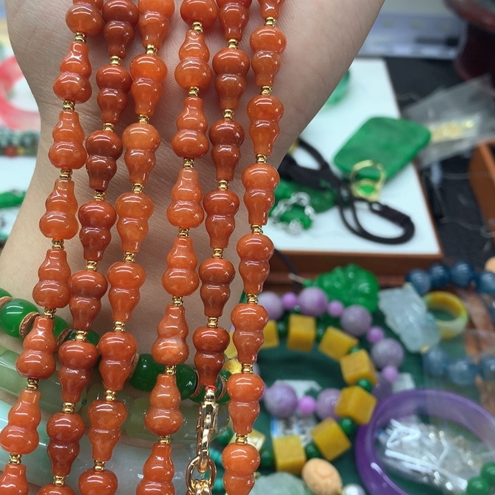 颈饰未镶嵌翡翠吊坠