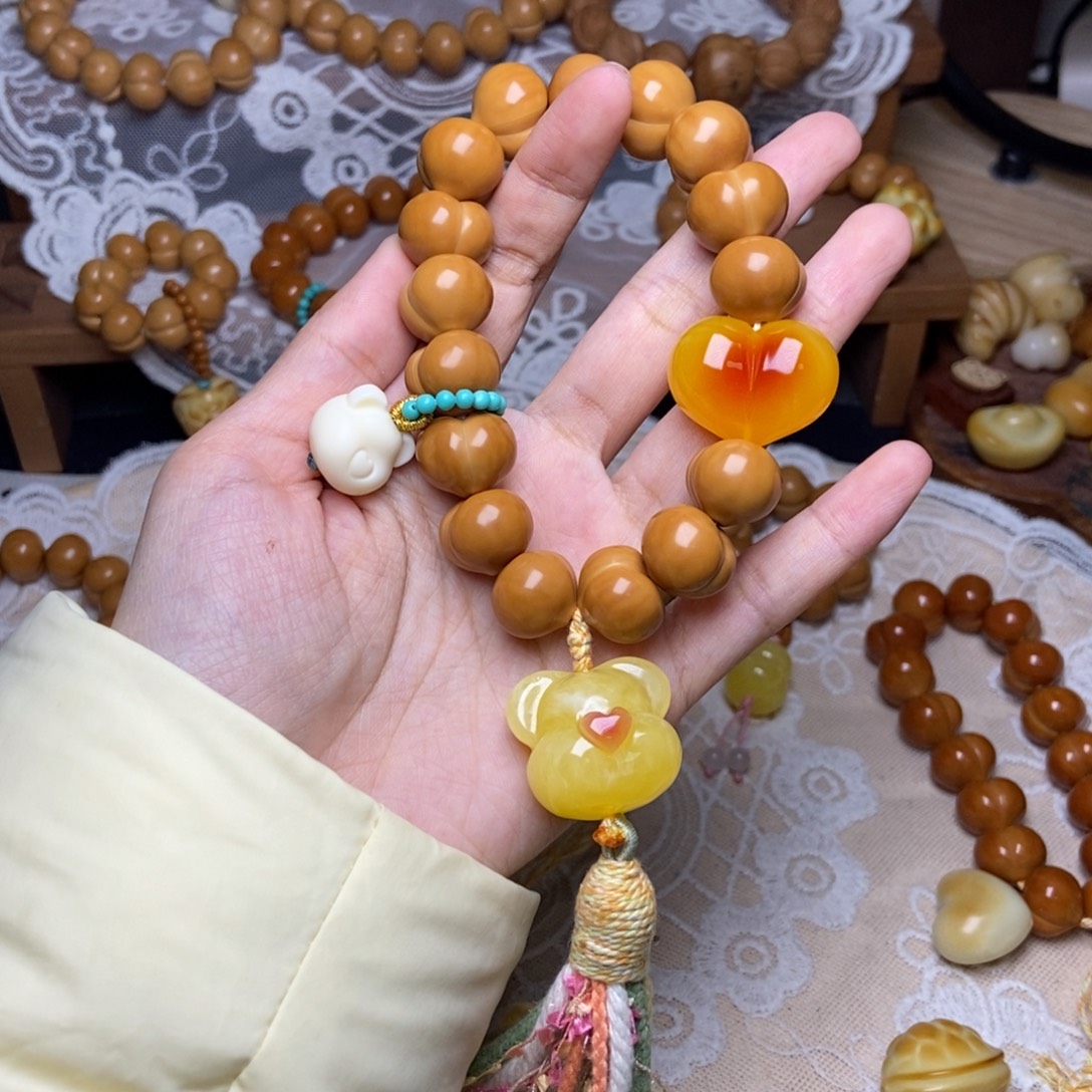 猴头核桃吊坠屁桃卡15