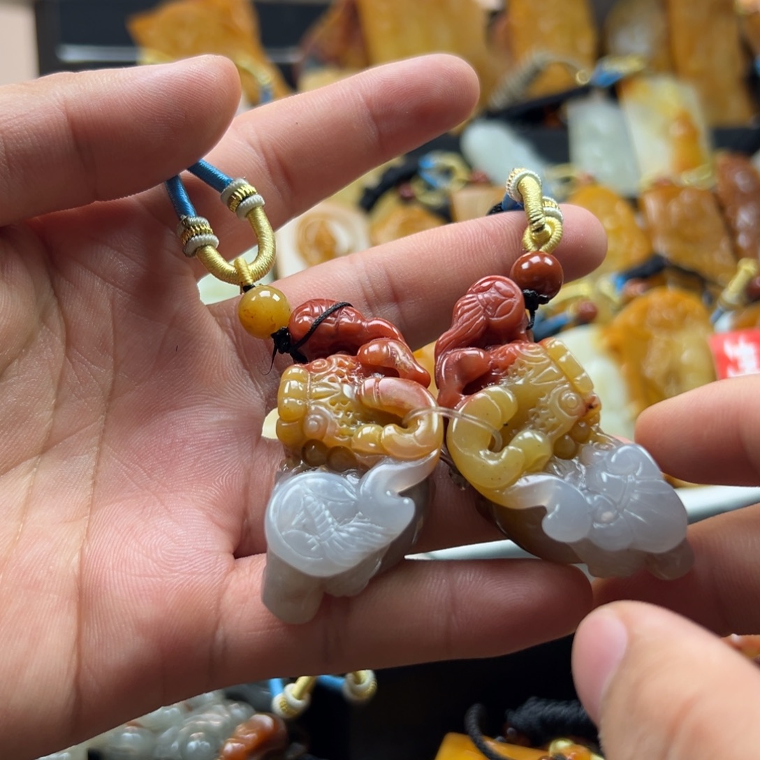 石英质玉（黄龙玉）未镶嵌hly