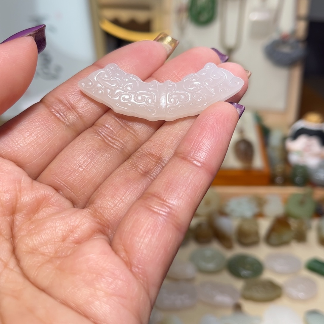 和田玉颈饰未镶嵌丝*