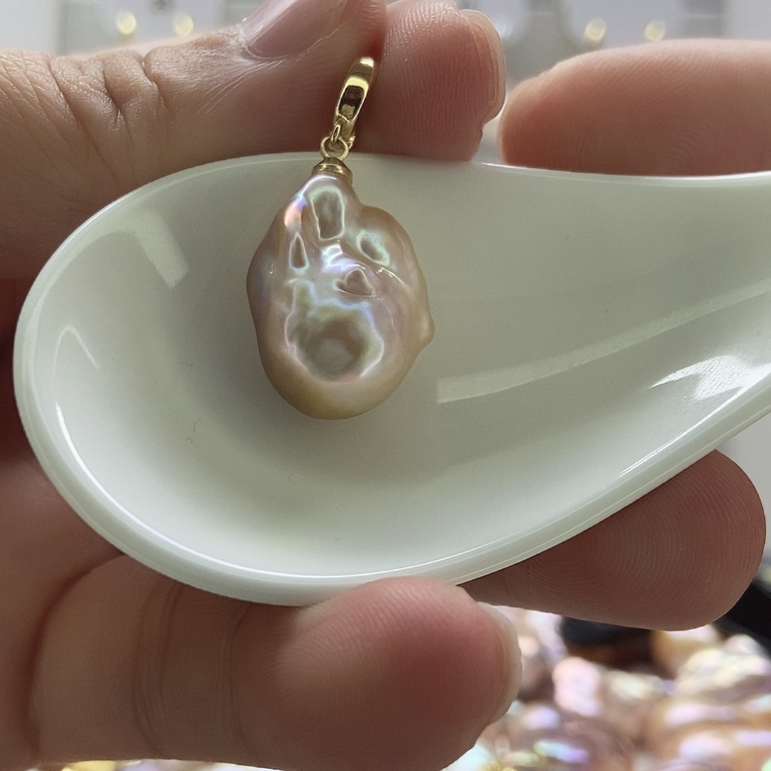 银S925镶嵌淡水珍珠颈饰1