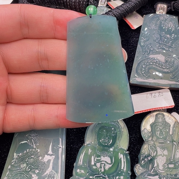 翡翠颈饰未镶嵌5，