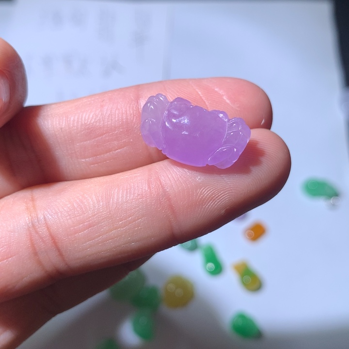 ****尼翡翠未镶嵌颈饰挂件