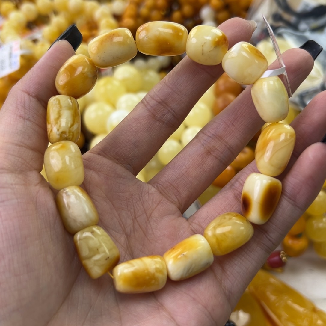 琥珀珠宝奇石未镶嵌