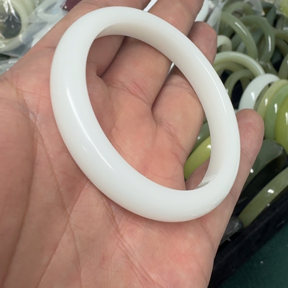 和田玉手镯未镶嵌57号手镯56圈口