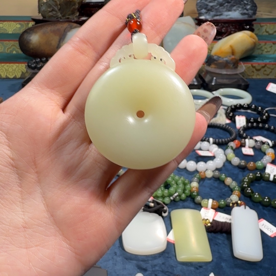 和田玉未镶嵌吊坠(不含链)