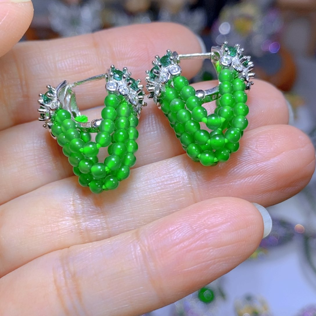 翡翠颈饰银S925镶嵌天然翡翠