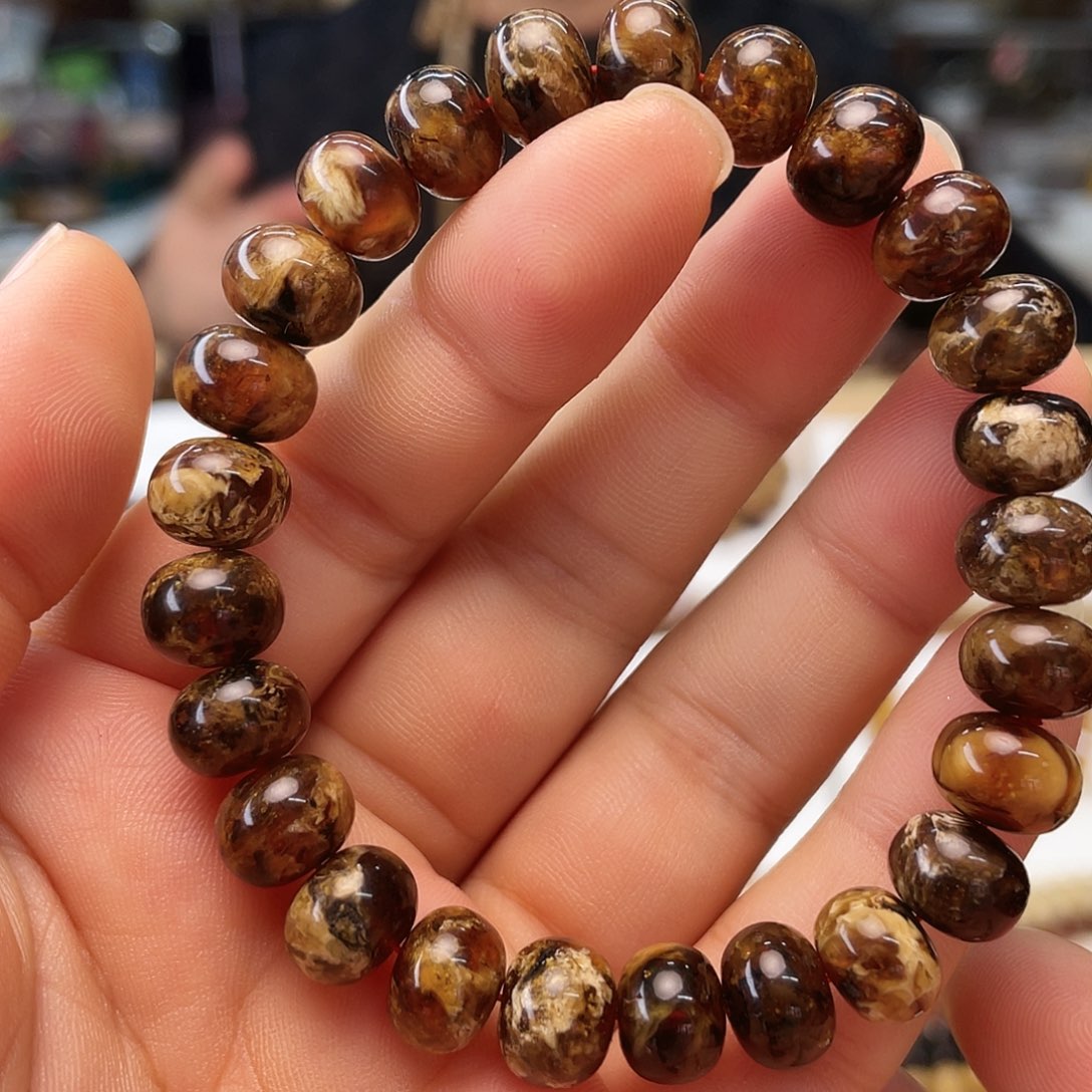 琥珀未镶嵌裸石九