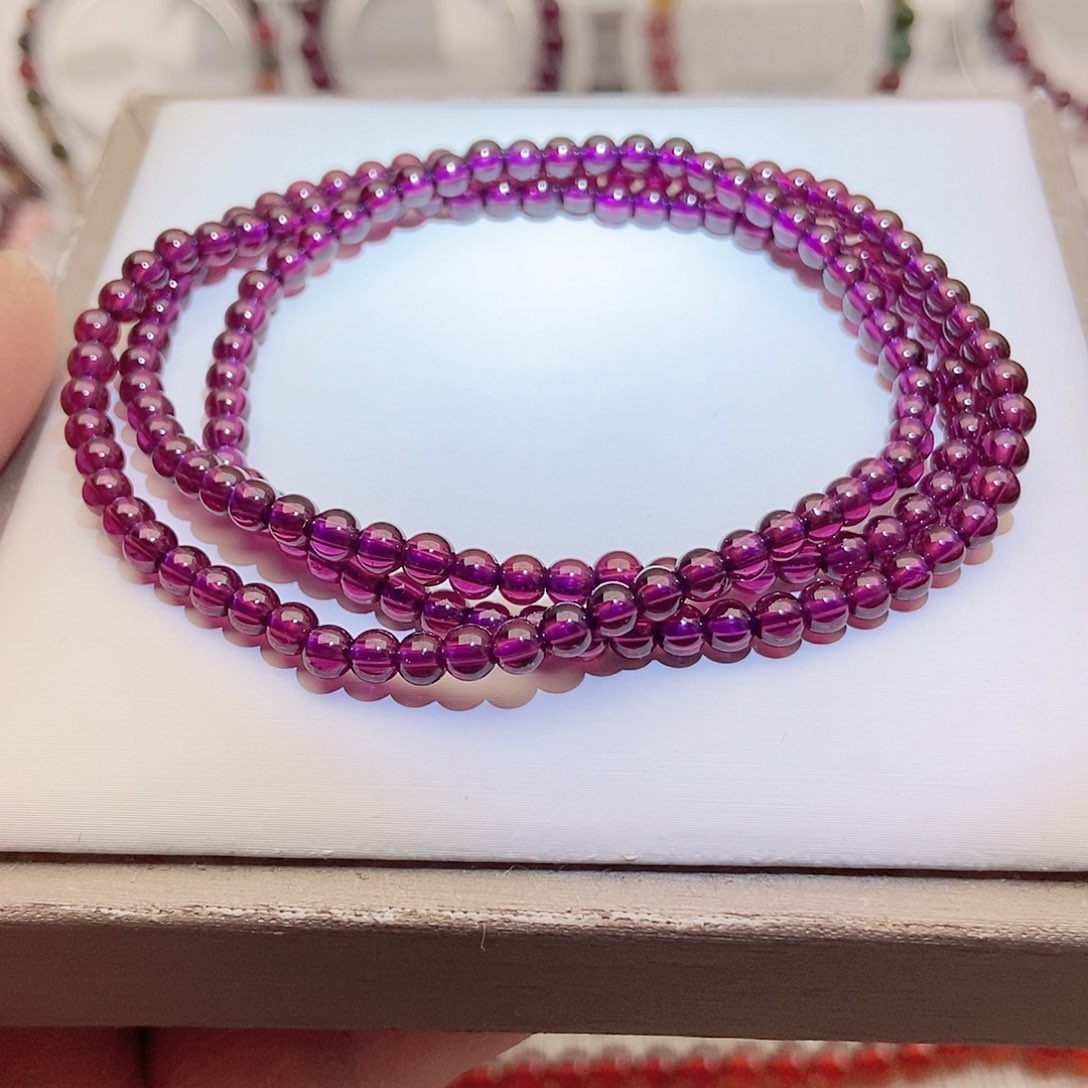 石榴石（紫牙乌）手链未镶嵌3.8