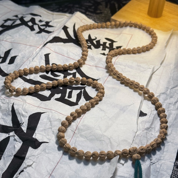 野柏 YEBAI 纯手工油皮原桩莲花·正圆版 热振柏香籽108长串