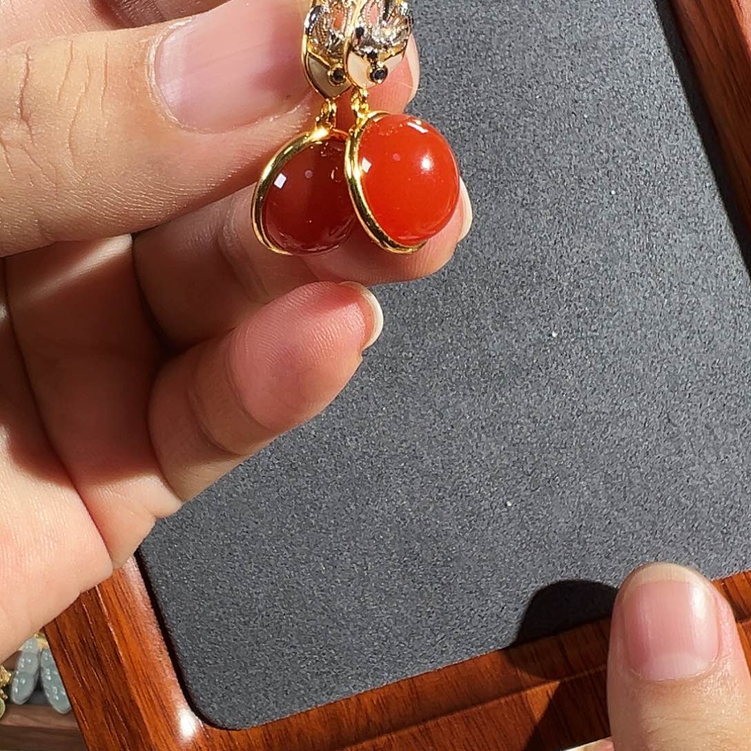 南红玛瑙耳饰18K金镶嵌