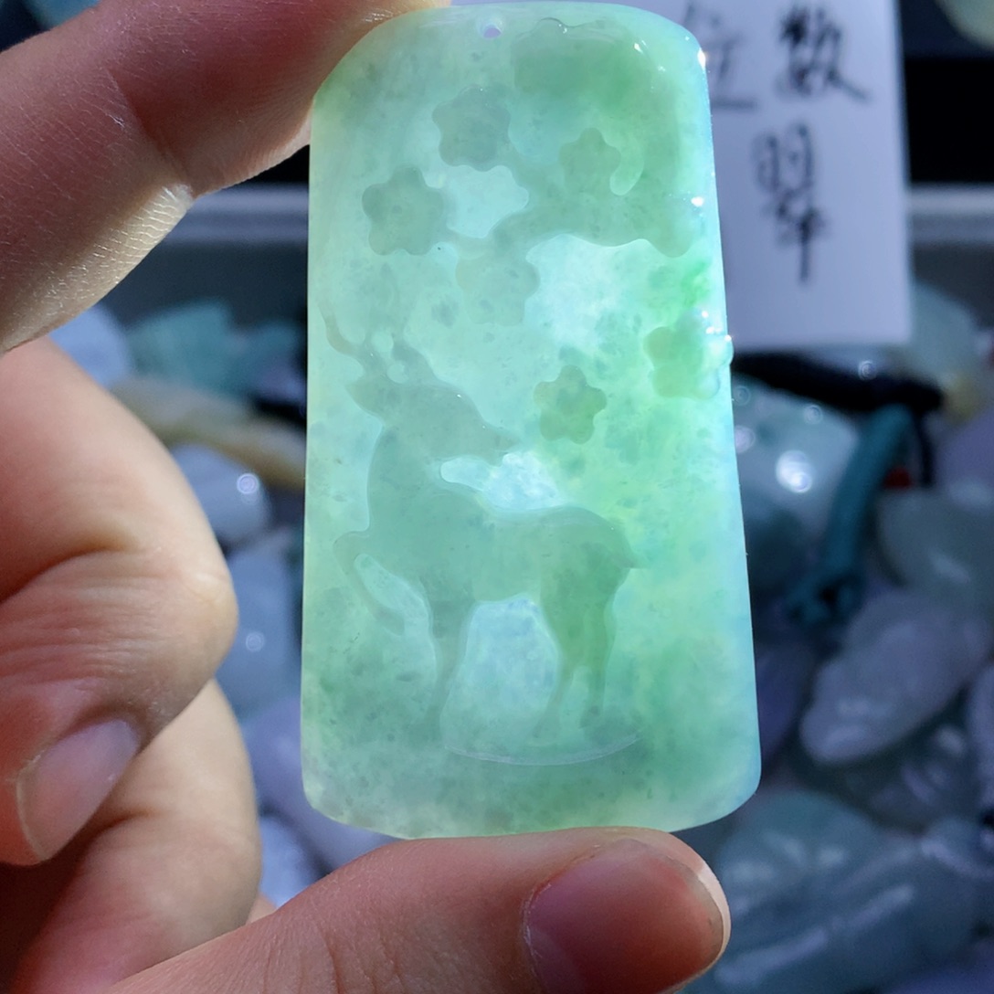 翡翠未镶嵌颈饰翡翠