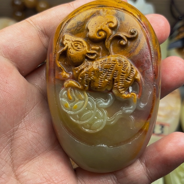 ^***^石材方解石手把件鼠