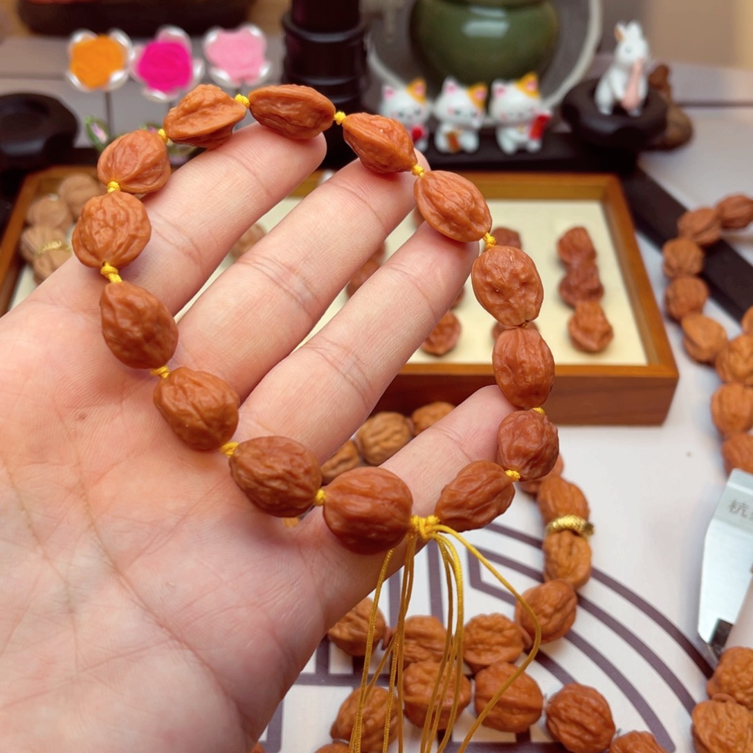 文玩核桃手串蛤蟆头