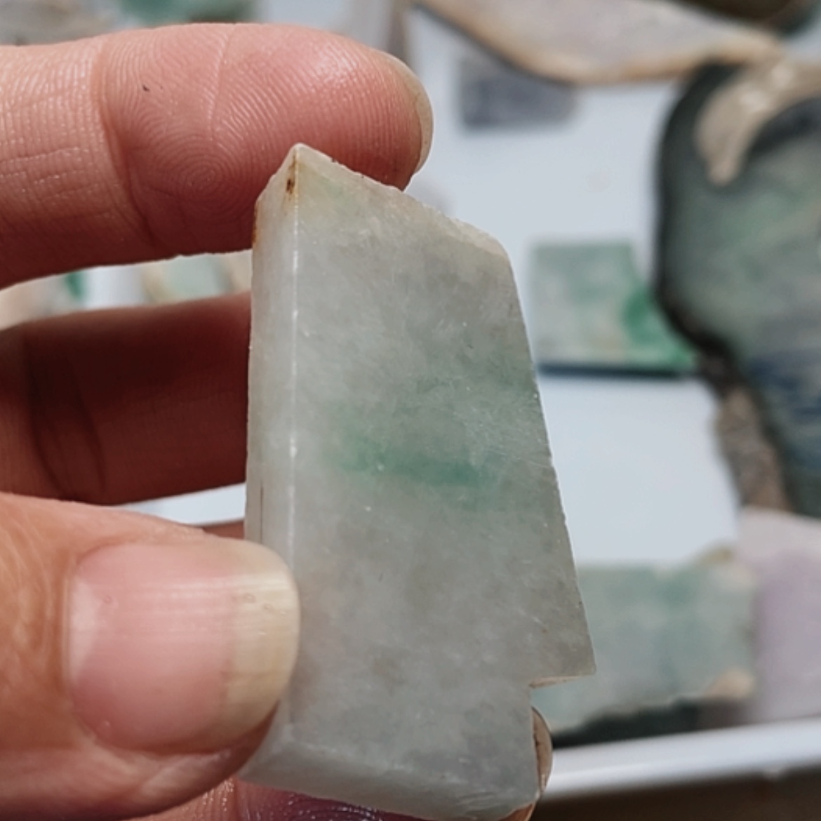 【闪购商品】翡翠颈饰未镶嵌A货