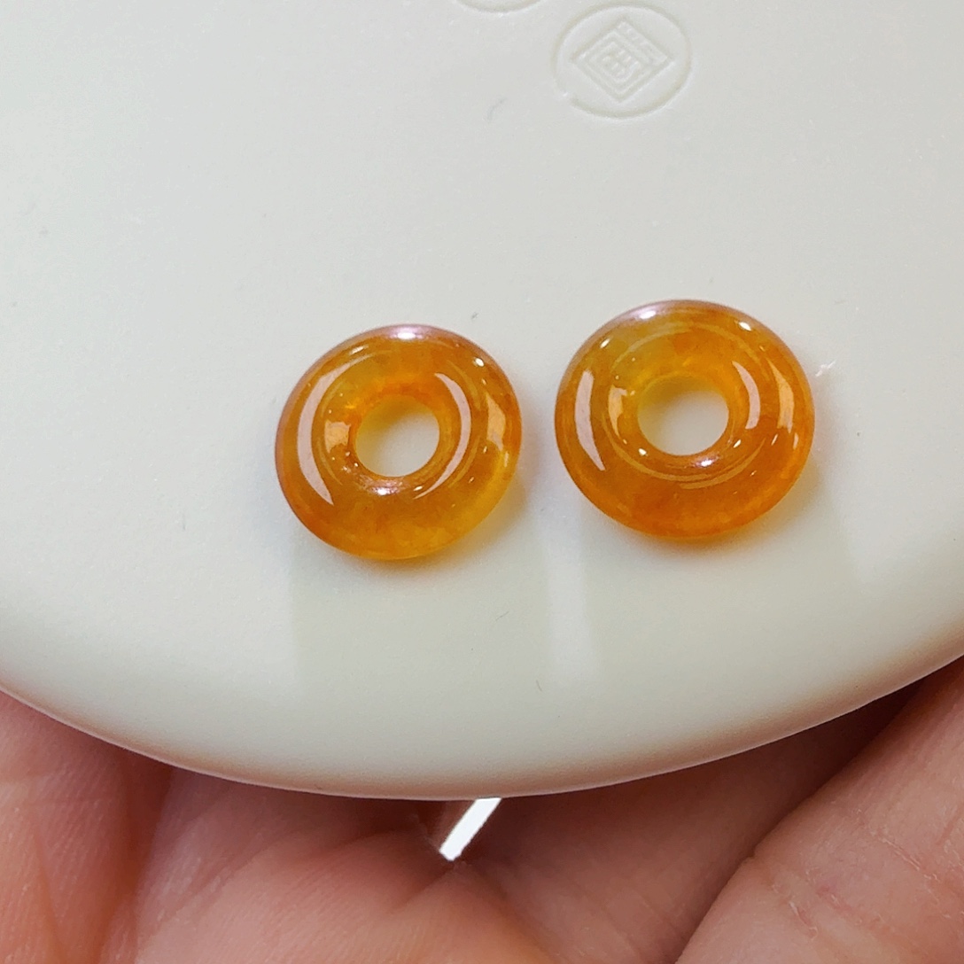 翡翠裸石甜甜圈一对