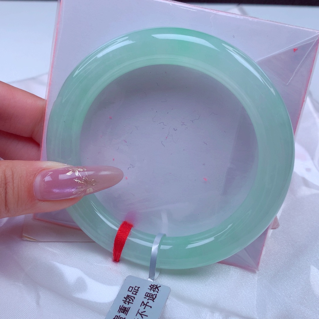 翡翠手镯未镶嵌翡翠56