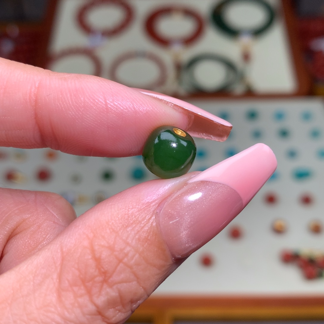 和田玉（碧玉）颈饰未镶嵌