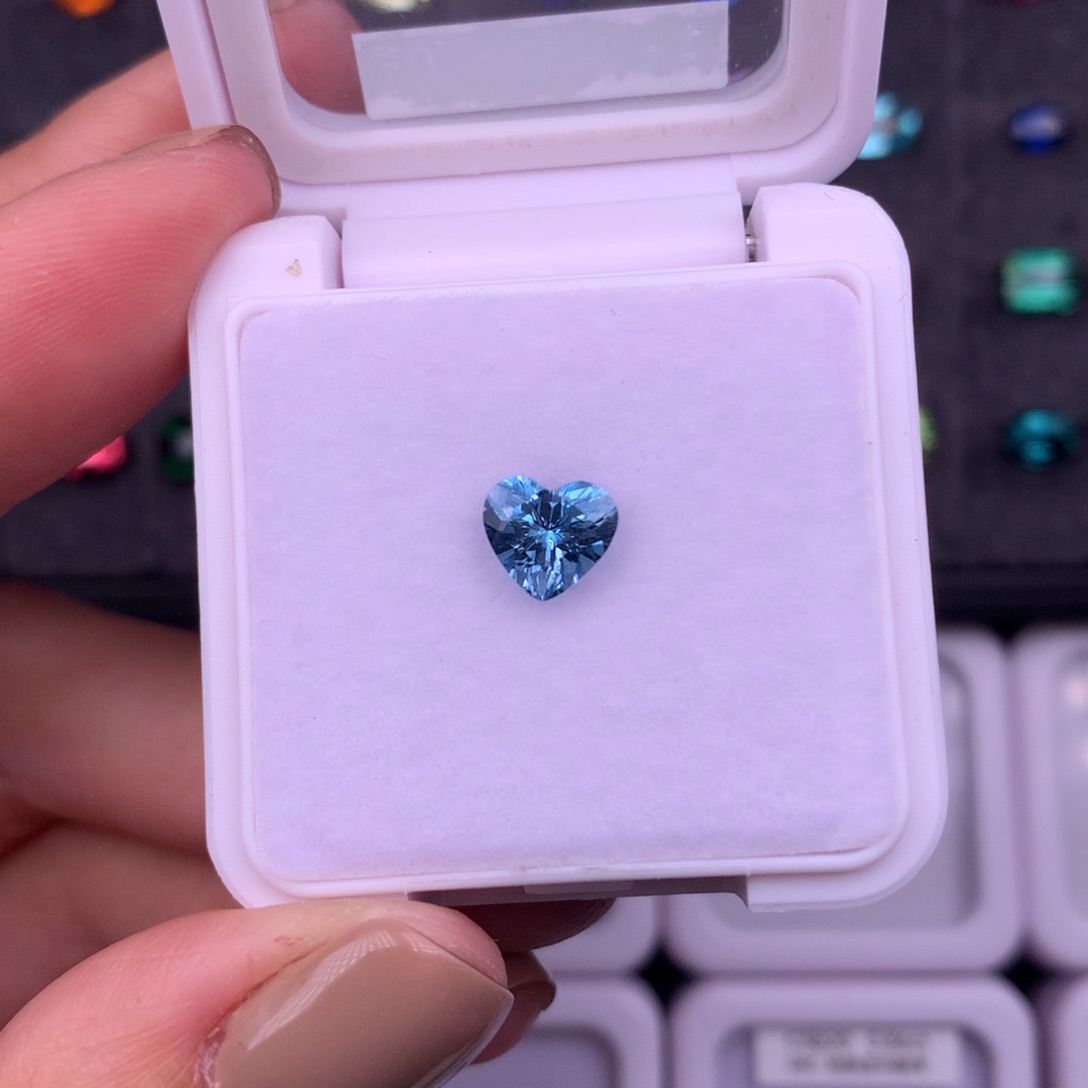 海蓝宝石裸石未镶嵌1.1ct超级圣玛利亚