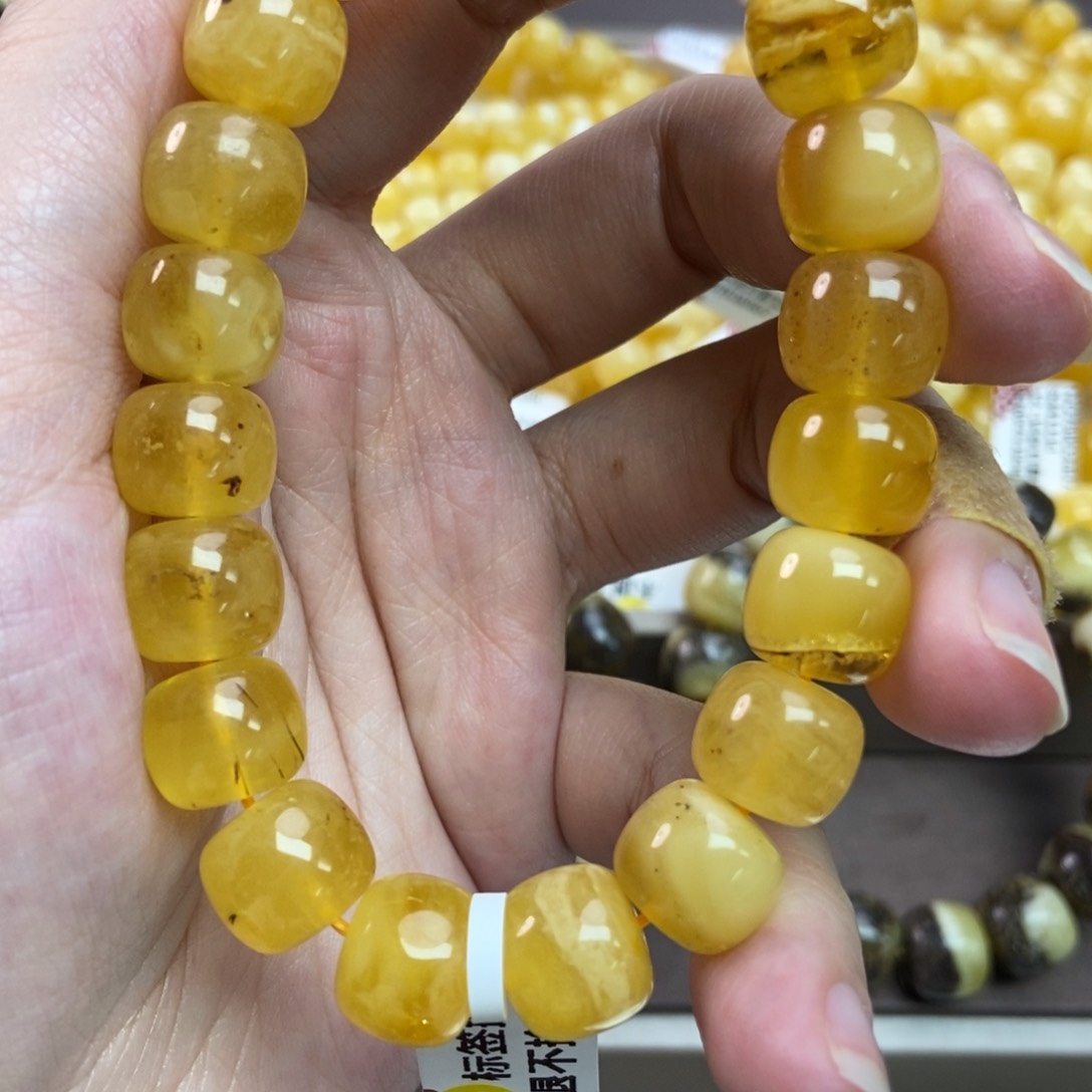 琥珀珠宝奇石未镶嵌?*吼1