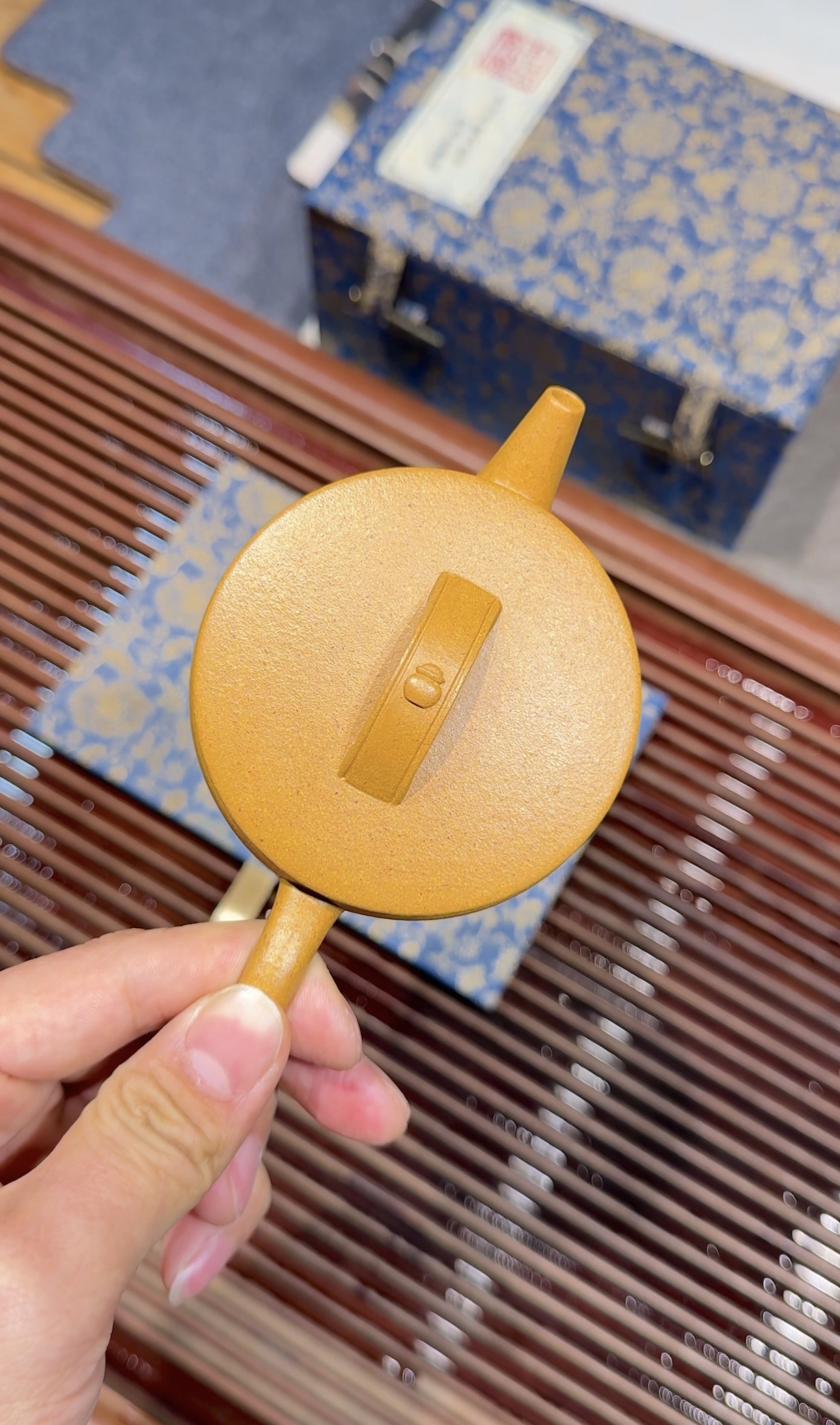 【老坛紫砂】预售精挑黄龙山明清老宕口黄金段汉瓦红泥紫砂壶150cc