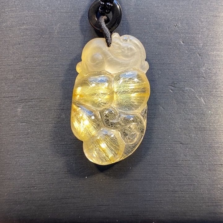 发晶未镶嵌颈饰金发晶葫芦兽（貔貅）吊坠