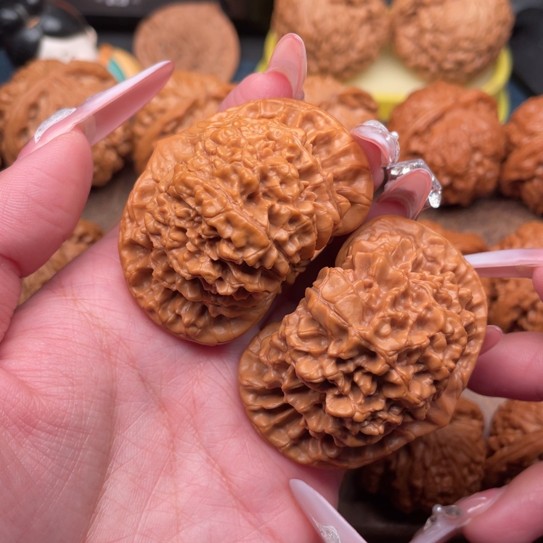 把件文玩核桃全品，精配官帽52.5