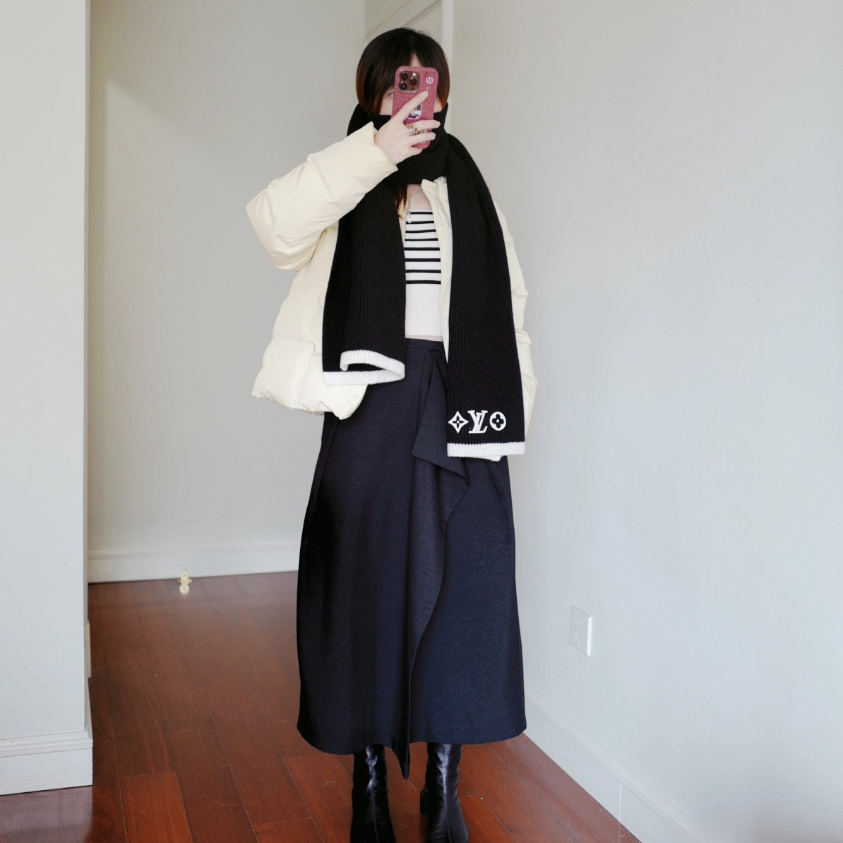 99新 LouisVuitton/路易威登 纯色字母羊绒围巾 带盒子 02198