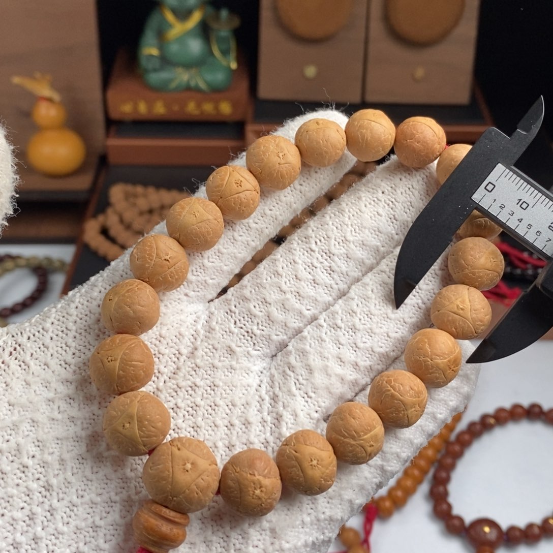 龙眼菩提手串手持厚皮籽