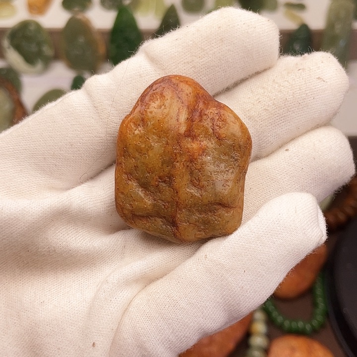 岫岩河磨玉（透闪石质玉）颈饰未镶嵌