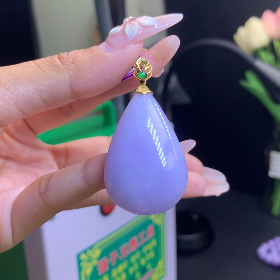 翡翠18K金镶嵌颈饰天然